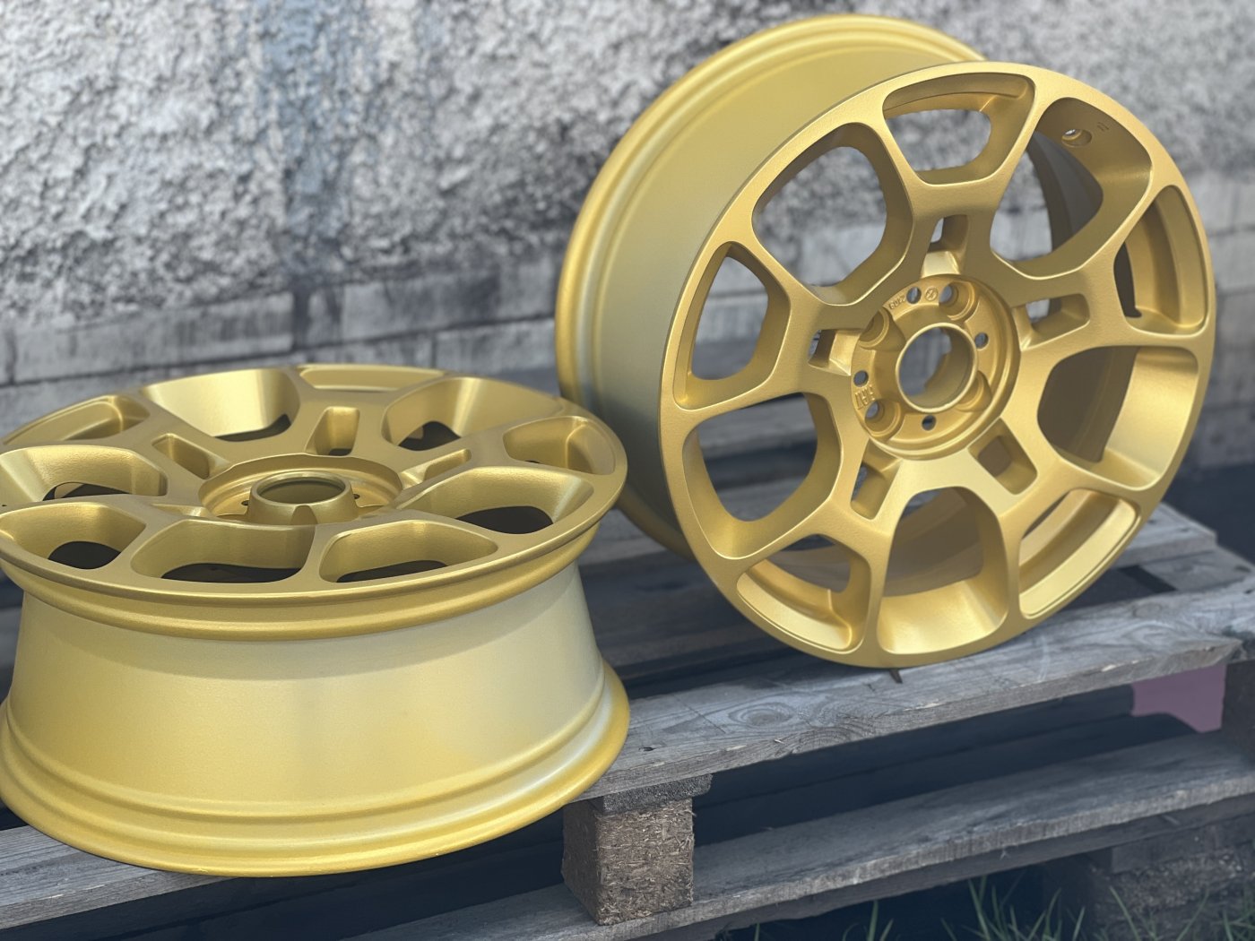 Renovace disků zlatá metalíza