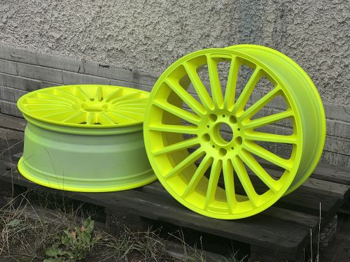 Fluorescenční žlutá